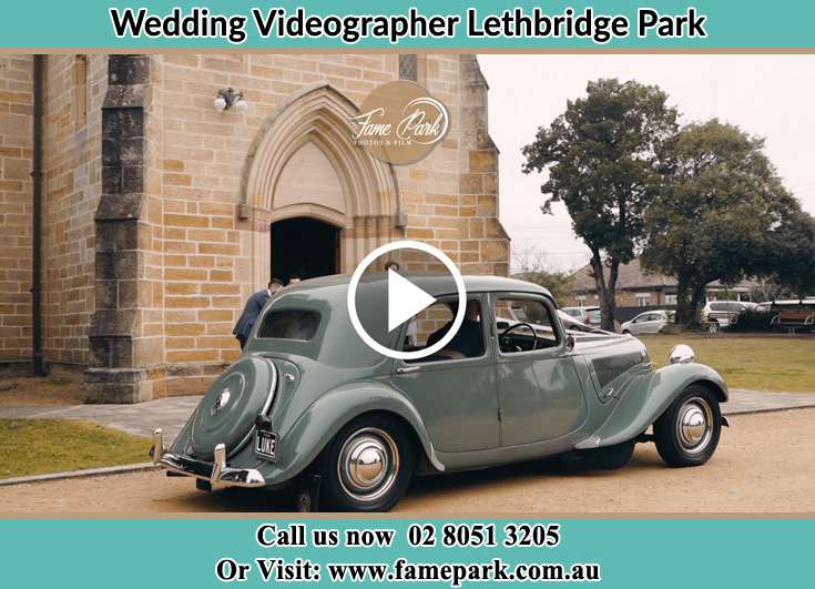 Bride and Groom wedding car Lethbridge Park NSW 2770